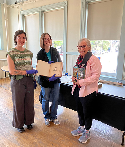 Erie Canal Museum staff and Laurie Lawlor